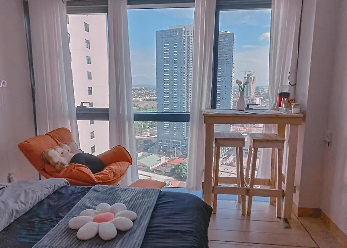 Casabay Eastwood Staycation 4* Manille